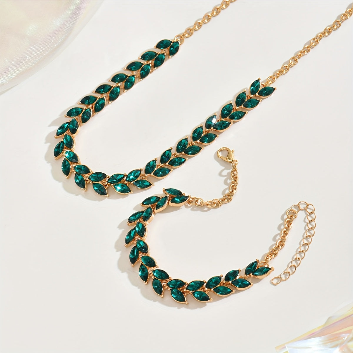 COLLANA E BRACCIALE IN CRISTALLO VERDE ELEGANTE