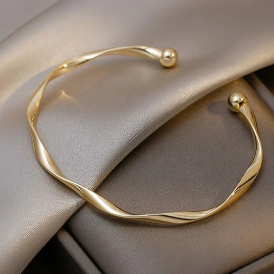 BRACCIALETTO IN ORO LUCIDO ELEGANTE