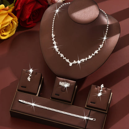 SET DI GIOIELLI ELEGANTE E LEGGERO IN 4 PEZZI