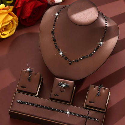 SET DI GIOIELLI ELEGANTE E LEGGERO IN 4 PEZZI