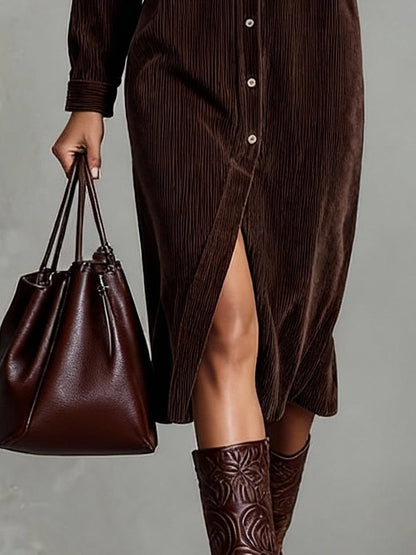 Abito Midi in Corduroy Morbido con Tasche Doppie sul Petto e Bottone Singolo