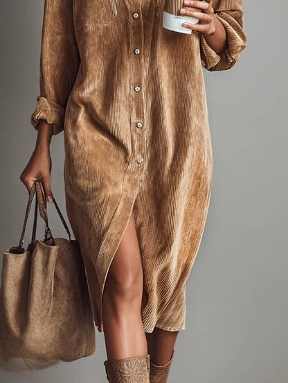 Abito Midi in Corduroy Morbido con Tasche Doppie sul Petto e Bottone Singolo