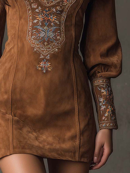 Abito Mini Ricamato in Suede Marrone Vintage con Scollatura a V