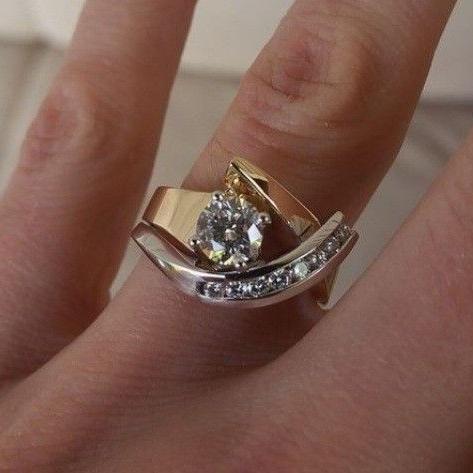 Anello Irregolare in Oro e Argento con Zirconia