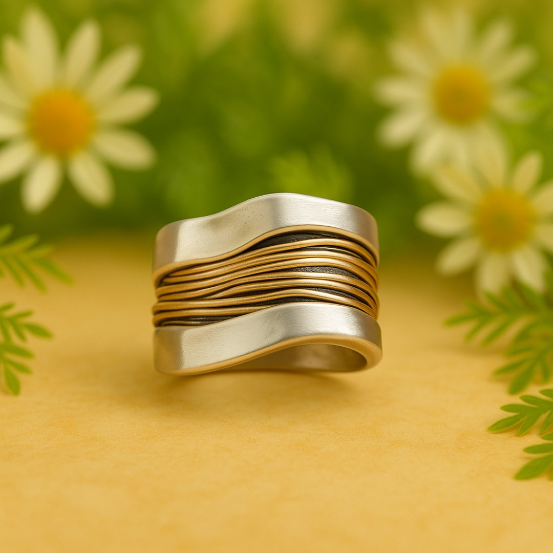 Anello con Fili d'Oro e Argento